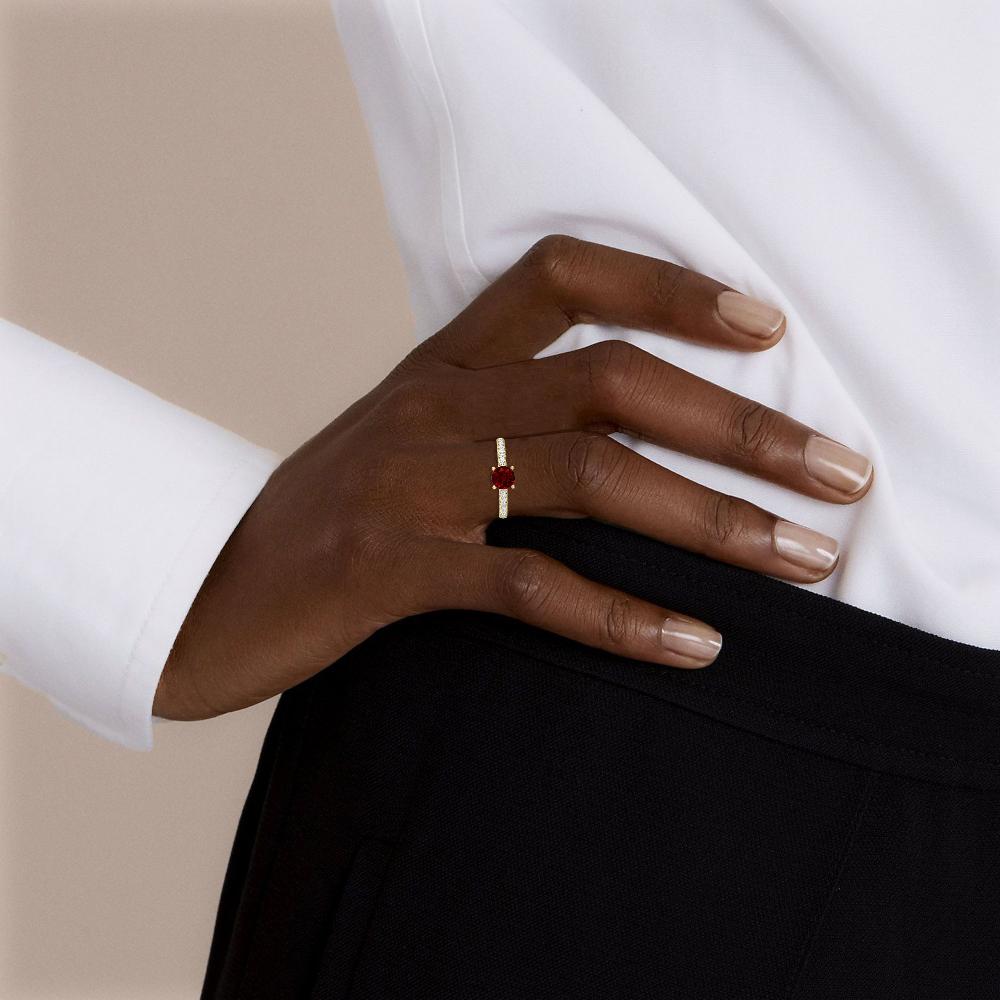 Yellow Gold - Ruby